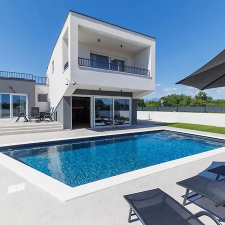 Fortunata Villa Policnik